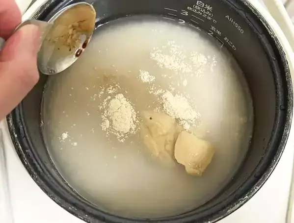 炊き込みご飯に『大さじ2杯』　ピリ辛担々麺風の味つけに「おかわりが止まらない！」