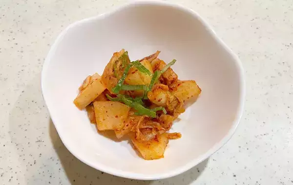 梨を『キムチ』と和えてみて　意外な食べ方に「食感がいい！」「甘さと辛さのバランスが最高」