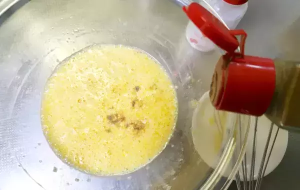 卵液に『大さじ2杯』混ぜると「フワフワでおいしい！」　牛乳の代わりに？