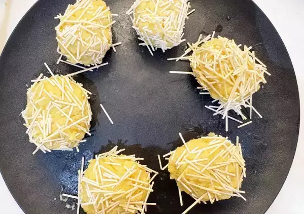 サツマイモに『そうめん』をまぶしてみて　ザクザク食感のおやつに「もっと食べたい！」