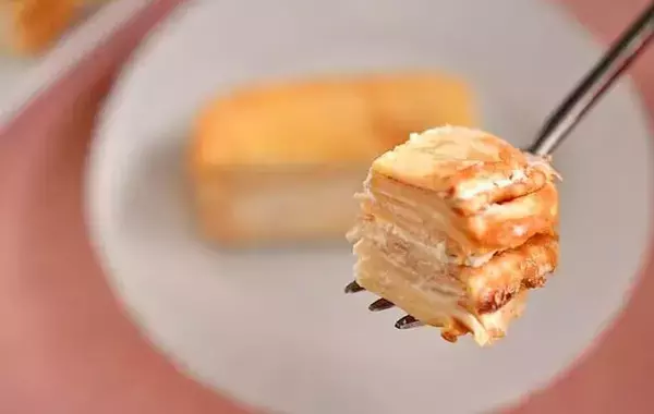 玉子焼き器に薄く生地を広げて…　重ねて作る簡単おやつが「お店みたい」【管理栄養士のレシピ】