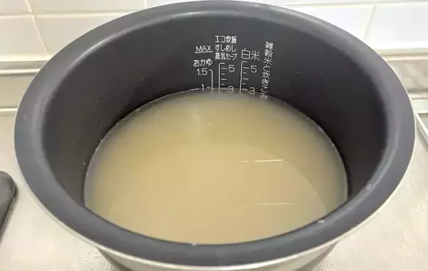 米3合に『大さじ6杯』入れて　鮭としめじの一杯が「本格的なおいしさ」「子供に好評」