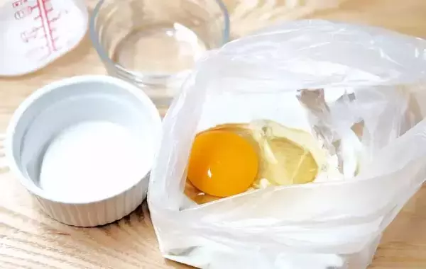 フレンチトーストが10分で完成　ポリ袋を使えば味がすぐ染みる！「洗い物が減った」