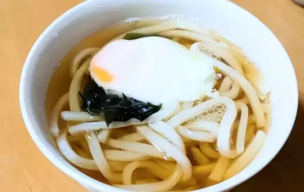 ダイソーの『フタ付きカップ』が優秀　卵と『大さじ2杯』入れて50秒温めると？