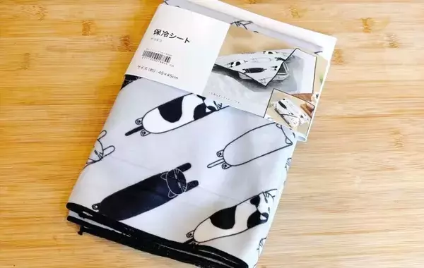 布同士がくっつく『ニトリの猫柄クロス』　バンドなしで包めるので「弁当の持ち運びに便利」