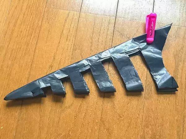 ゴミ袋を三角形に折って… 完成したものがハロウィンにピッタリ「迫力満点」