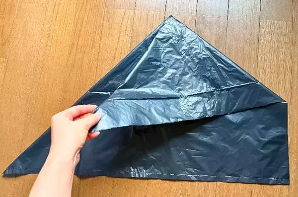 ゴミ袋を三角形に折って… 完成したものがハロウィンにピッタリ「迫力満点」