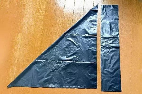 ゴミ袋を三角形に折って… 完成したものがハロウィンにピッタリ「迫力満点」