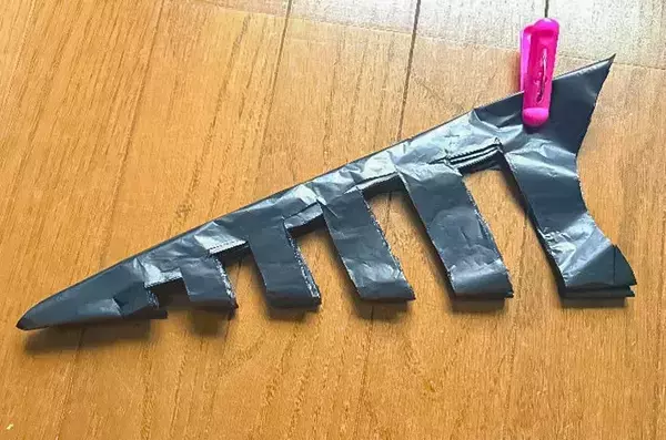 ゴミ袋を三角形に折って… 完成したものがハロウィンにピッタリ「迫力満点」