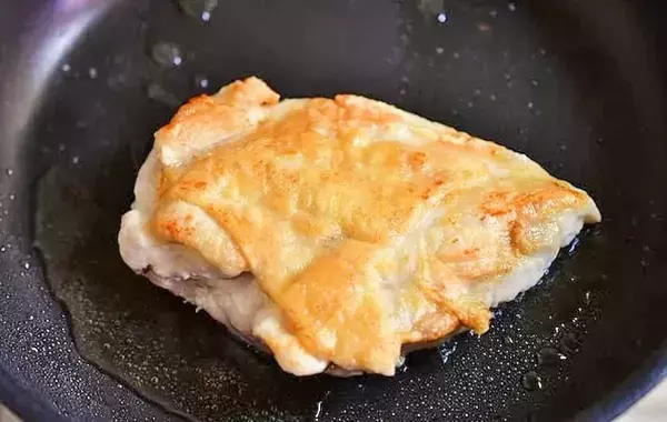 安い鶏むね肉に『大さじ1杯』まぶしてみて！　しっとり柔らかくなって「弁当に入れたい」【管理栄養士のレシピ】