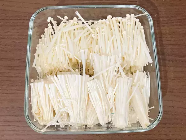 スーパーで買ったキノコ、長持ちさせたいなら洗う？そのまま？　プロ直伝の正しい保存術