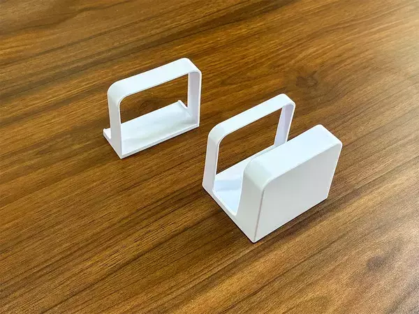 ダイソーの『傘たて』を洗濯機に貼ると便利　掃除や洗濯のストレスが解消する裏ワザ【3選】