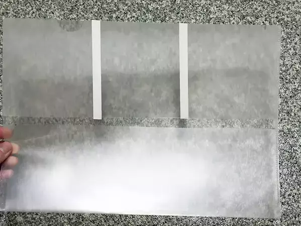 余ったクリアファイルを『壁掛け収納』にリメイク！　調味料や文房具がスッキリする裏ワザ