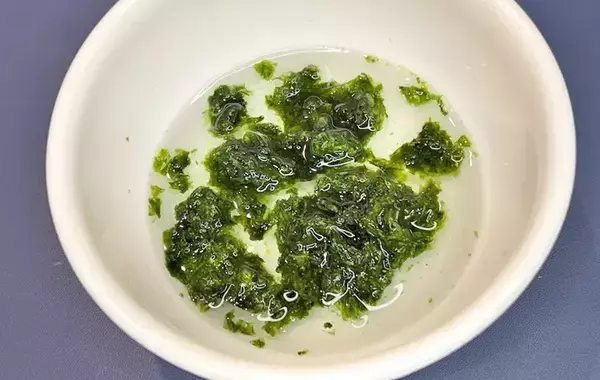 玉子焼きに『大さじ1杯』入れてみて！　ふわっと風味が広がって「ご飯がすすむ」