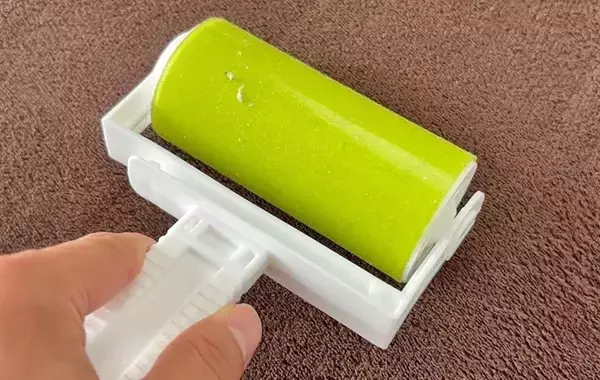 220円で何度も使える『粘着クリーナー』が優秀　ゴミやホコリで汚れたら水洗いして