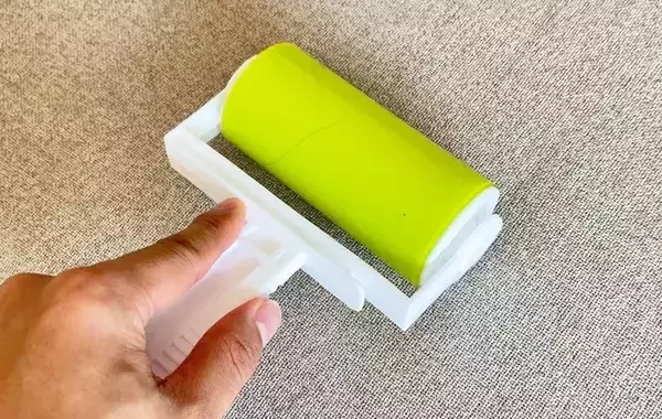 220円で何度も使える『粘着クリーナー』が優秀　ゴミやホコリで汚れたら水洗いして