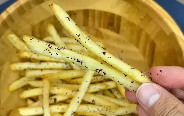 ゆかりを『小さじ1杯』ふりかけて　あと一品欲しい時にピッタリ「赤しその風味が合う」