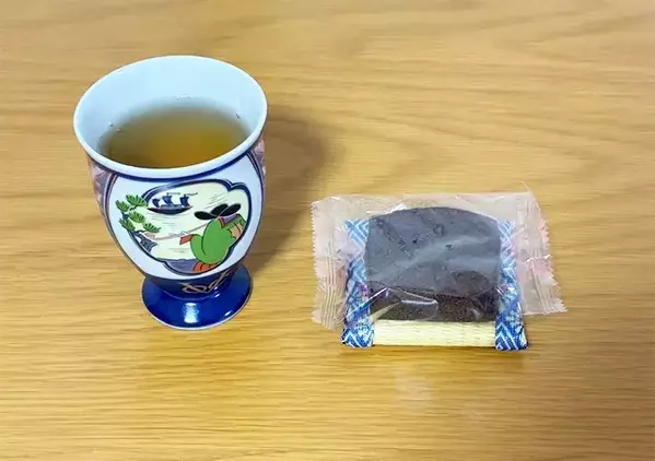 100均の『ミニ畳』でトイレが上品な雰囲気に！　和を楽しめる活用法に「ガラリと変わった」【4選】