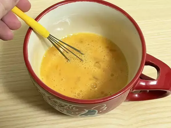 『1缶分』の余った油で玉子焼きを焼いてみると？　旨味とコクが増して「いつもと違う」「濃厚」