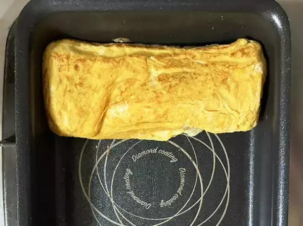 『1缶分』の余った油で玉子焼きを焼いてみると？　旨味とコクが増して「いつもと違う」「濃厚」