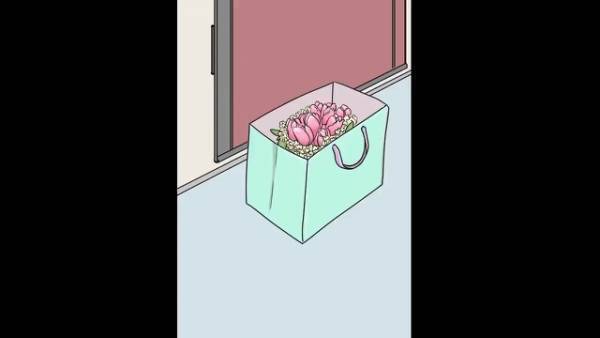 記念日にサプライズで“花束”を用意！玄関前で待ち伏せていると⇒帰宅した彼女の光景が“トラウマ確定”！？【漫画】