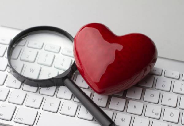 「メッセージの内容にこまっているあなたへ！」彼が喜ぶLINEテクニック3つ