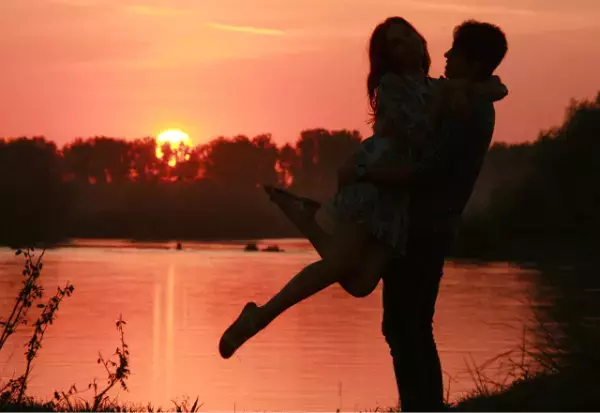 『実は大好き？』男性が無意識に伝えている“愛のセリフ”3選