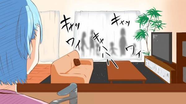 新居に引っ越してから届くようになった『1枚の紙』に違和感。後日、風邪で寝込んでいると⇒庭に”不審な人影”を見つけ、冷や汗が止まらない…