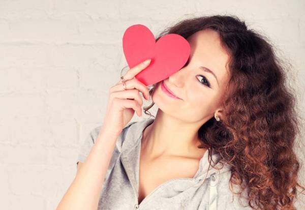 みんなメロメロ…！？魅力溢れる女性の共通点5つ