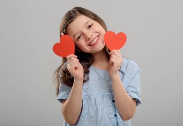 「こんな子が一番好き！」男性が”本能的に”魅力を感じる女性の特徴