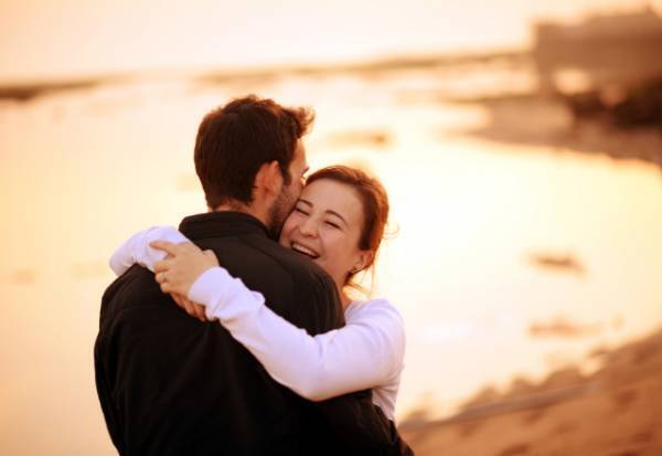 見逃しちゃダメ♡男が”本命女性だけ”に見せる行動って？