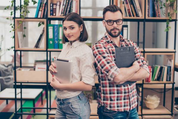 ライバルとの向き合い方！？彼を巡る競争に勝つための「スマートな戦略」って？