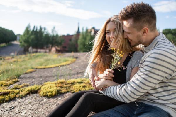 「もっと好きになっちゃった…」男心をくすぐる振る舞いとは？