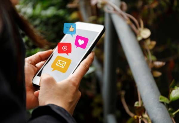 「こんなLINEずるい」彼のハートをつかむLINE術って？
