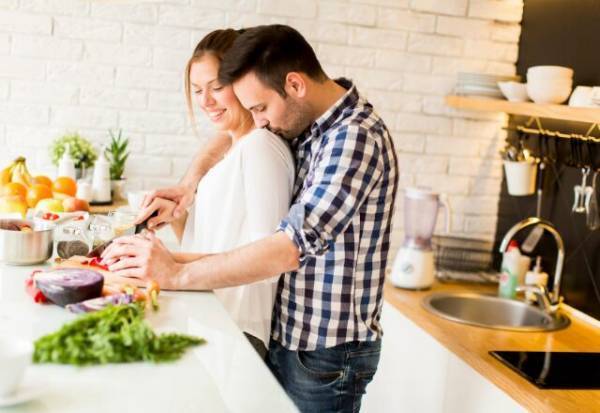 【マンネリ打破】おうちデートの楽しさ「倍増」アイディア4選