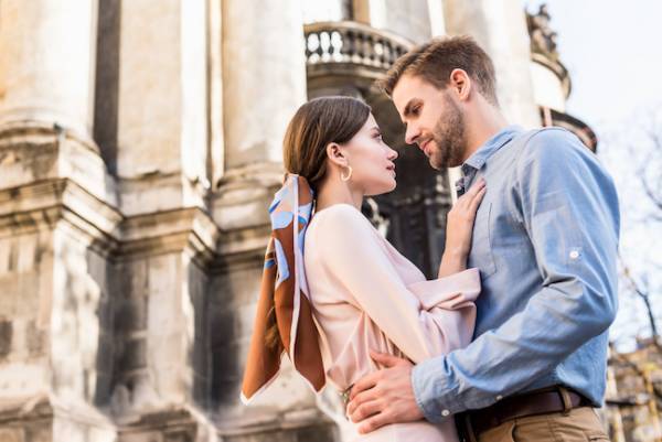 「それは反則だって…」彼が思わずキュンとする♡彼女の特徴とは