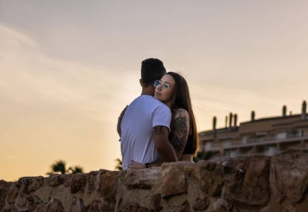 「ずっと一緒にいたい」男性が“安心する”女性の共通点って？