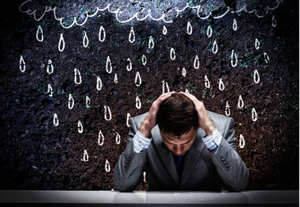 「一旦、スルーしよ。」男性が嫌がる【重たいLINE】とは？