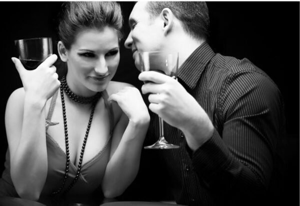 知ってた？男が都合のいい女に「だけ」する要注意行動