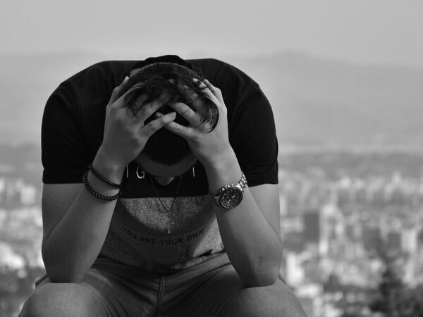 「うげ…この子だけは無理」男性に敬遠される行動