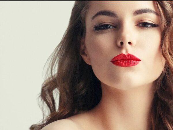 男は全員好き！男がもれなく沼る「小悪魔女子」とは