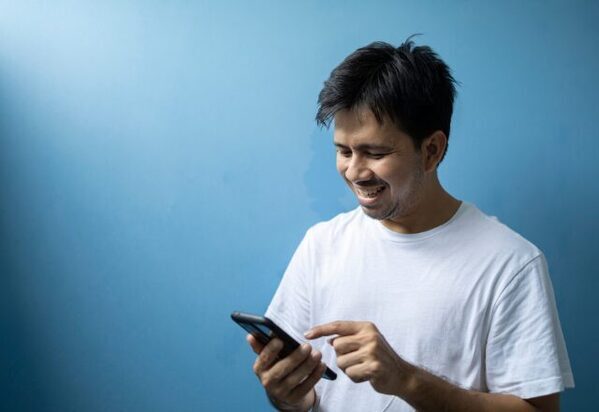 コレが男のホンネ。LINEで「今何してる？」と聞く理由は…