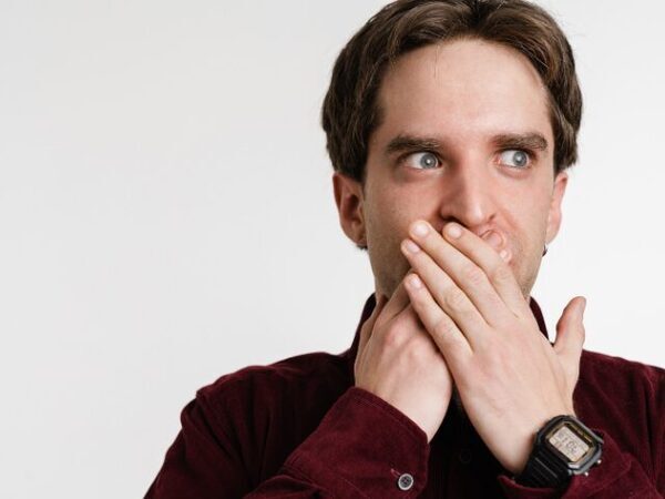 これが男性の本音。彼女に「秘密」にしていること