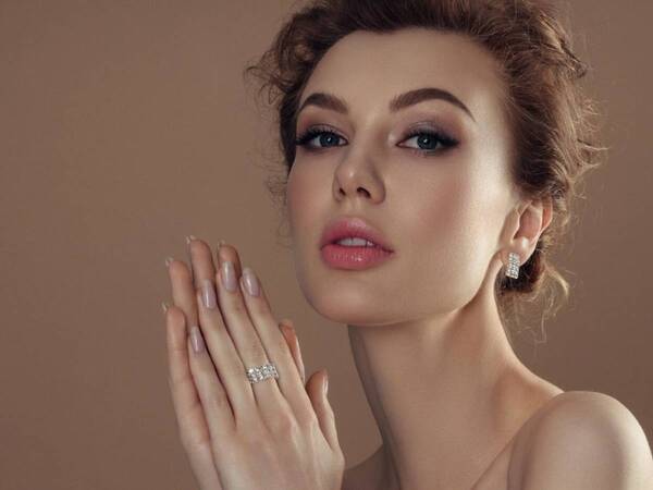 「好きすぎておかしくなる」男性を狂わせる女性の魅力