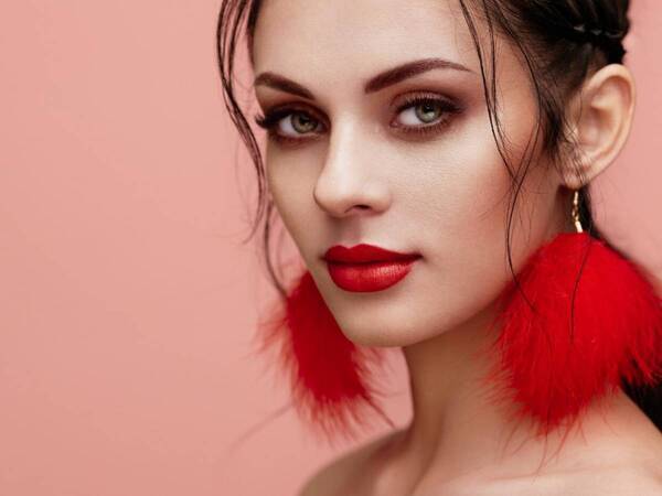 男は100％好き！男がもれなく沼る「真の美人」とは