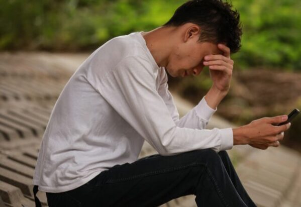 「返信めんどくさ…」男性に一瞬で嫌われるLINE