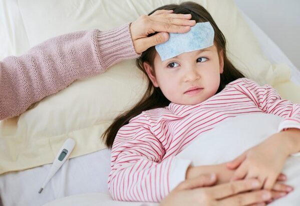 “高熱の娘”の面倒も見ず爆睡する夫！？諦めた妻が選択した“情けない夫”に代わる存在