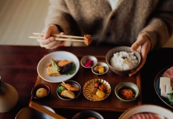 妻の料理に小言ばかりの義母。しかし直後「母さんの料理も…」夫の”一言“で義母が黙った！？