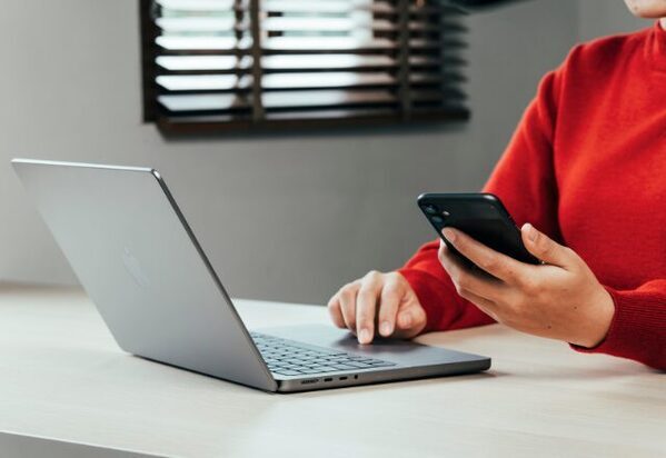 『緊急事態なの！？』仕事中の妻に、夫から大量のLINEが。直後⇒大慌てした妻が“恐怖”を感じた話