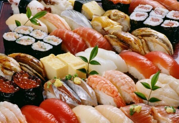 義母が寿司桶に“甘だれ”を回しかけ！？しかし、戸惑う嫁をよそに…夫の態度に思わず絶句！？